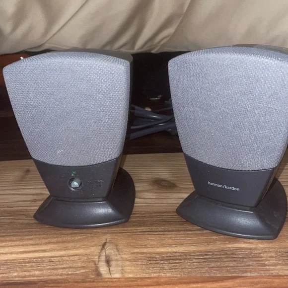 Harmon/kardon speaker system
